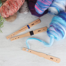 Load image into Gallery viewer, Ashford Diz Stick with Yarn Gauge