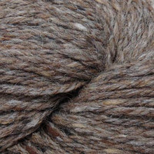 Load image into Gallery viewer, chunky alpaca blend yarn for knitting and crocheting