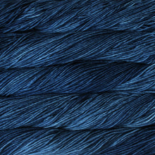 Load image into Gallery viewer, aran weight superwash merino Knitting yarn