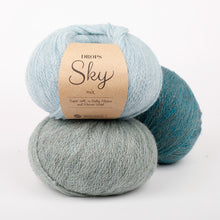 Load image into Gallery viewer, soft chainette yarn for knitting and crocheting