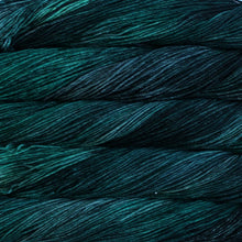 Load image into Gallery viewer, aran weight superwash merino Knitting yarn