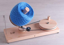 Load image into Gallery viewer, Jo's Yarn Garden ball winder