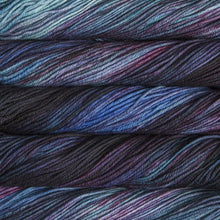 Load image into Gallery viewer, aran weight superwash merino Knitting yarn