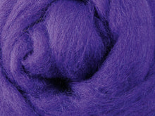 Load image into Gallery viewer, corriedale top for spinning and felting