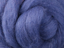 Load image into Gallery viewer, corriedale top for spinning and felting