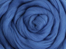 Load image into Gallery viewer, corriedale top for spinning and felting