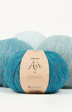 Load image into Gallery viewer, blow yarn with alpaca for knitting