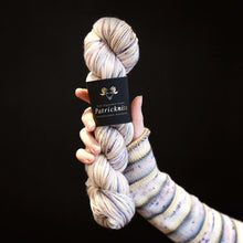 Load image into Gallery viewer, Biscotte Patricknits Signature