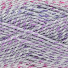 Load image into Gallery viewer, aran weight knitting yarn
