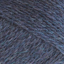 Load image into Gallery viewer, worsted wool 4ply yarn for colourwork
