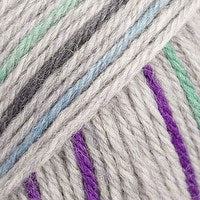 Load image into Gallery viewer, wool nylon blend dk knitting yarn 

