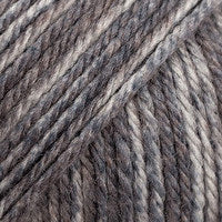 Load image into Gallery viewer, wool nylon blend dk knitting yarn 

