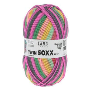Worsted weight, 8 ply wool blend sock yarn