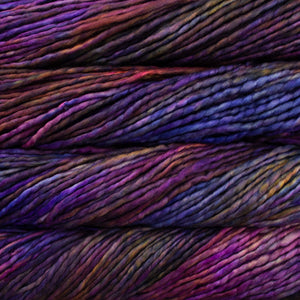Single ply bulky hand dyed yarn