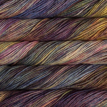 Load image into Gallery viewer, aran weight superwash merino Knitting yarn
