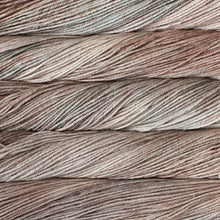 Load image into Gallery viewer, aran weight superwash merino Knitting yarn
